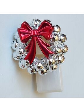 BATH AND BODY WORKS CHRISTMAS BELL WREATH With RED BOW WALLFLOWER PLUG
